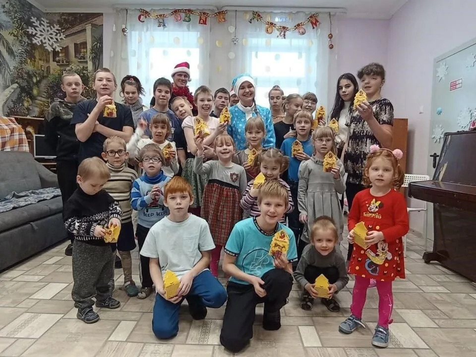 Поздравление детей от ПЛМ Урал