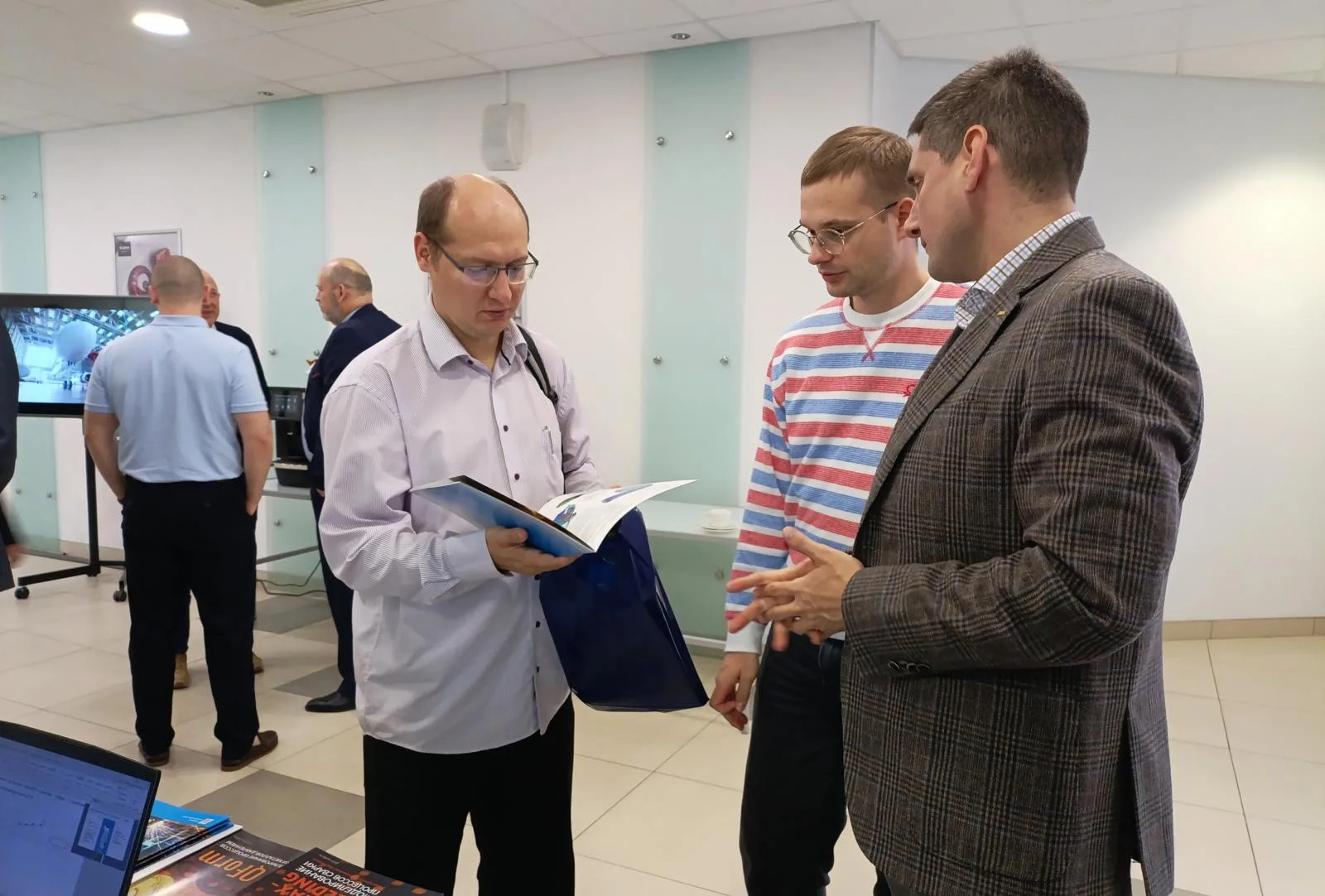 Стенд ПЛМ Урал на ИЦК "Двигателестроение"
