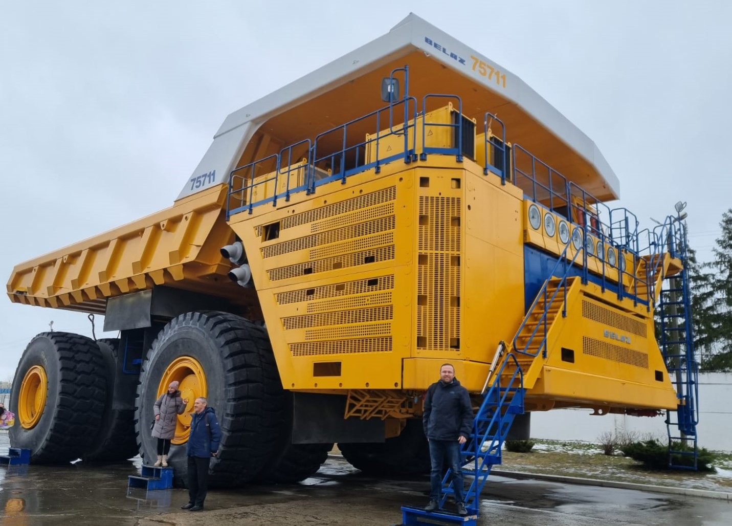 ​​ГК «ПЛМ Урал» презентовала отечественное решение для программирования различных видов обработки на станках с ЧПУ и роботах для машиностроительных предприятий Беларуси